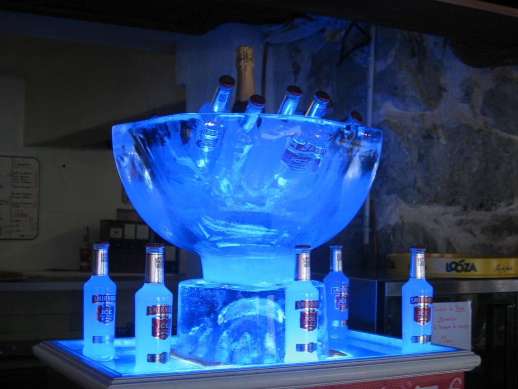 Vasque en glace Smirnoff glacé